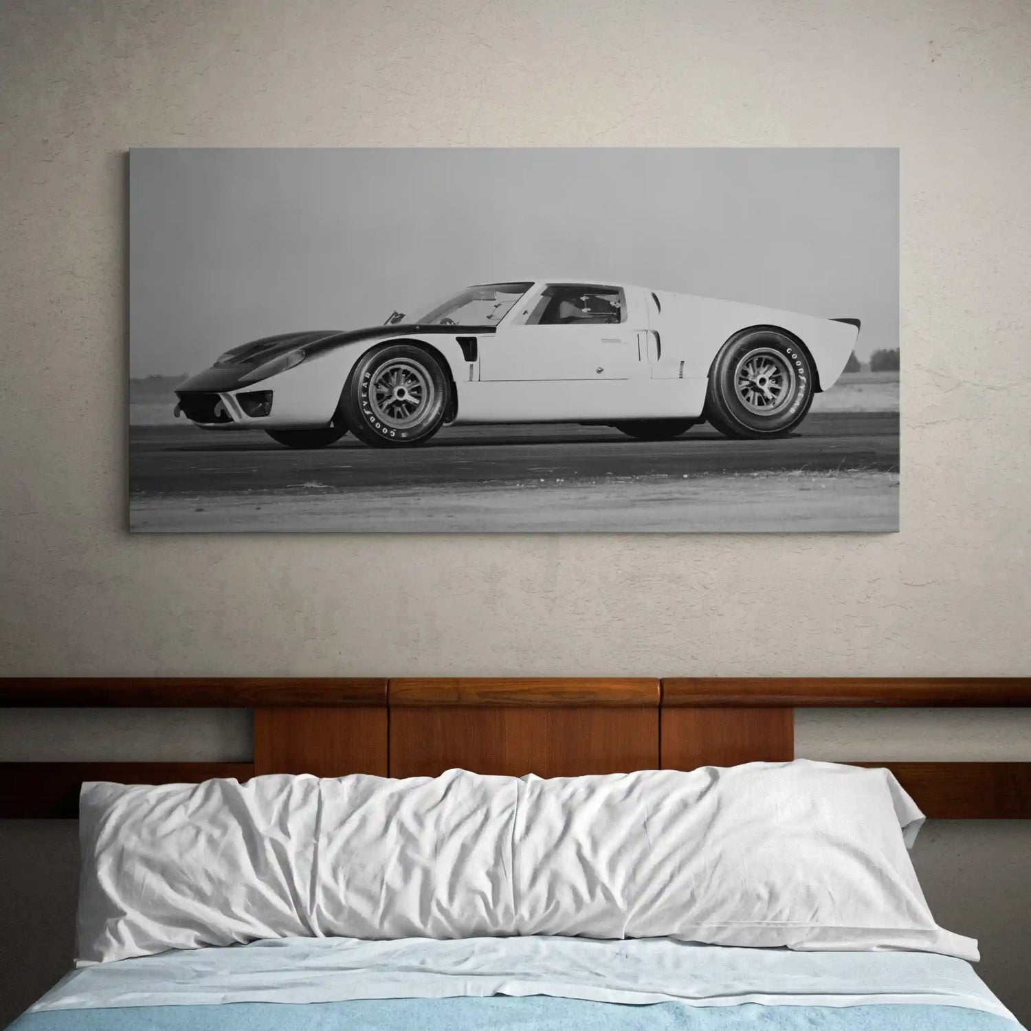 Monochrome